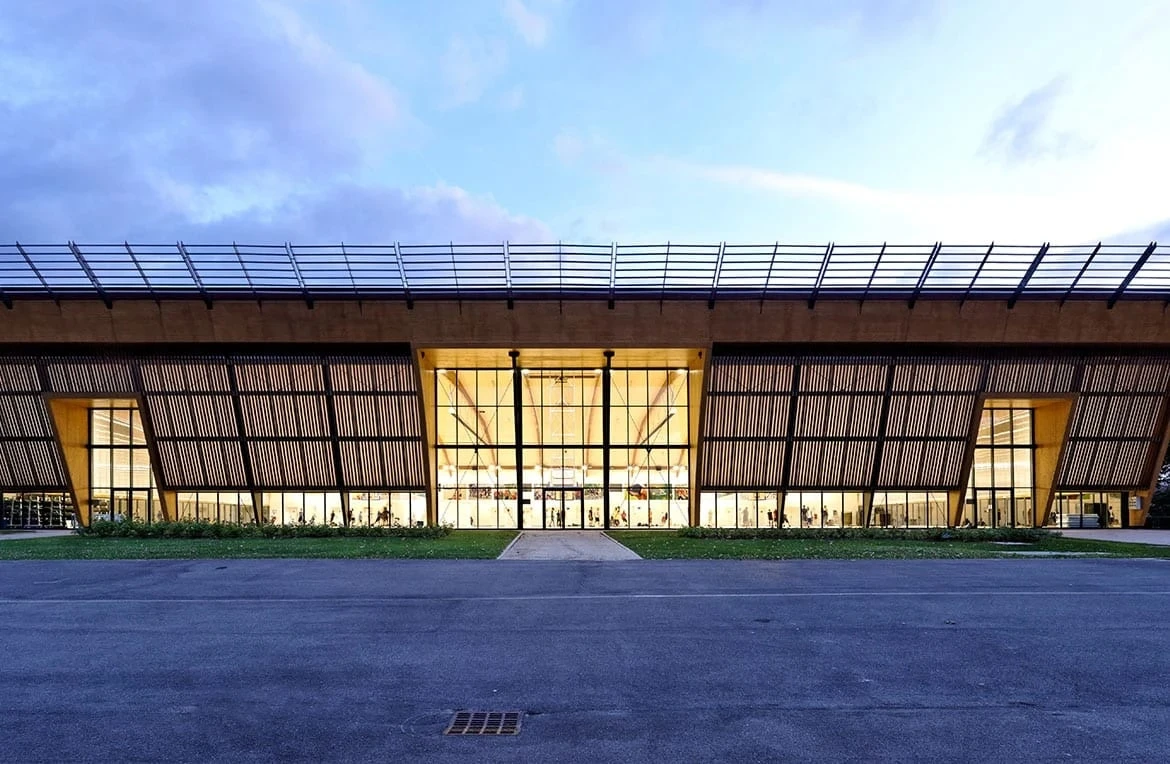 How to get to the Hall des Sports in Puteaux ?